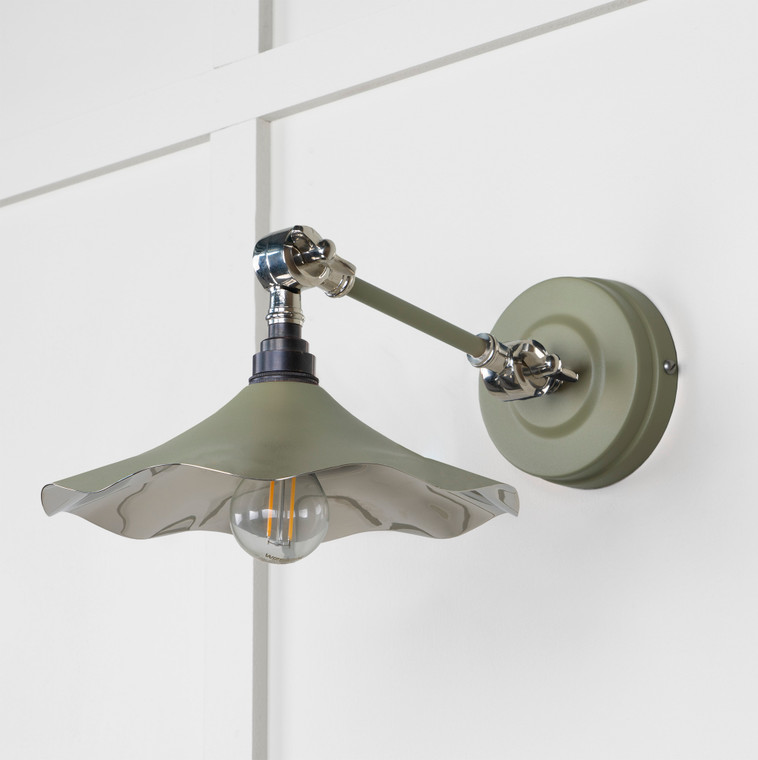 Smooth Nickel Flora Wall Light in Tump