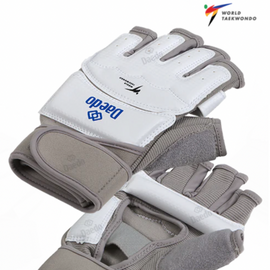 Protect your hands with the Daedo WT Approved Taekwondo Hand Guards, designed and certified for all World Taekwondo competitions. Protect your hands with the Daedo WT Approved Taekwondo Hand Guards, designed and certified for all World Taekwondo competitions.