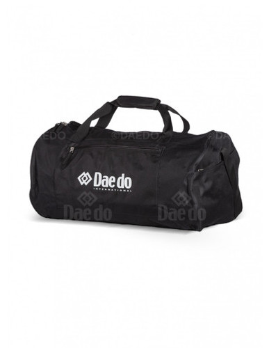 The Daedo gear bag is made from a black polyester material and comes with a big thick shoulder strap. It has a side and end pocket for organising all your bits and finding things easily.