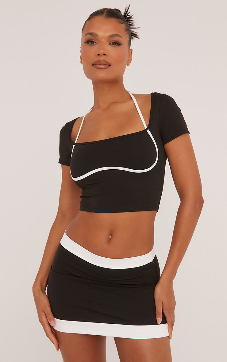 Short Sleeve Square Neck Contrast Piping Super Stretch Crop Top In