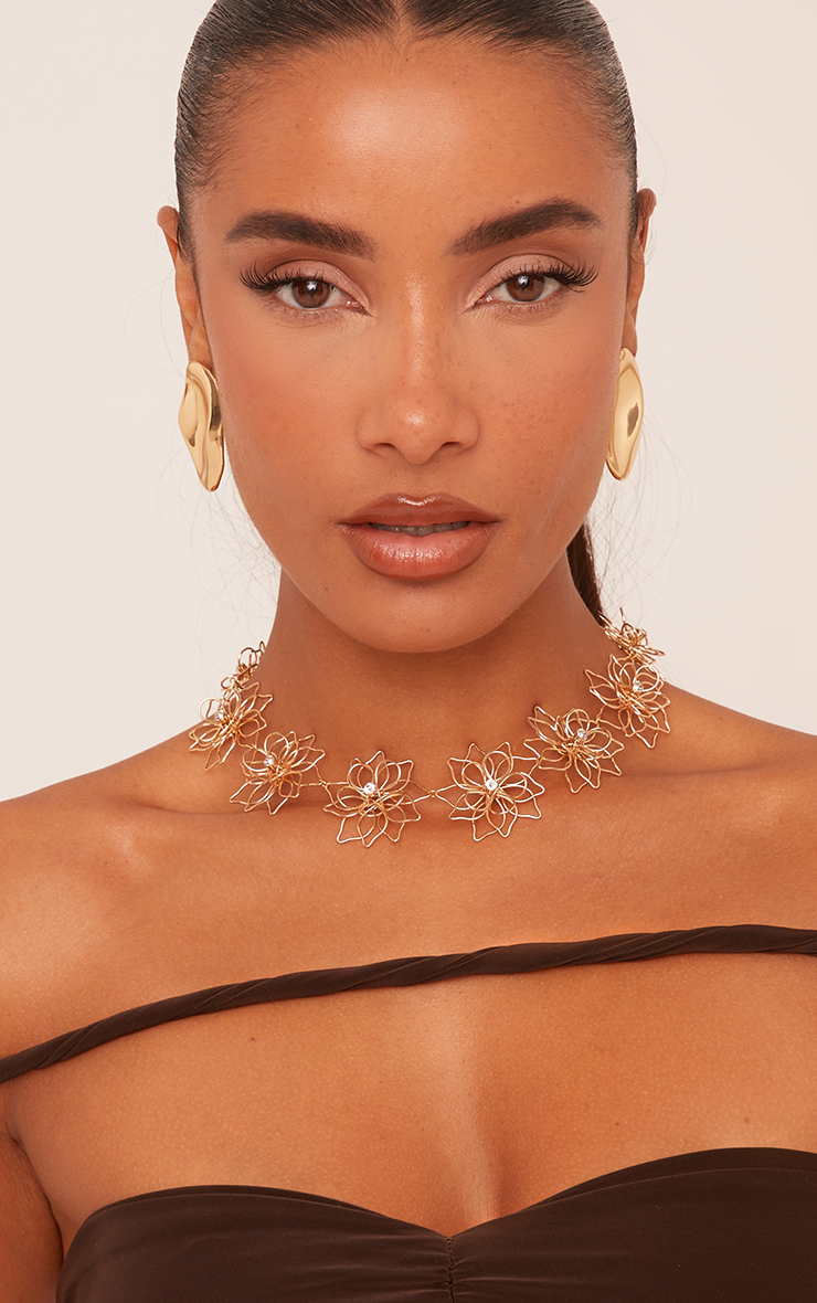 momo★flower　8UEDE SPARKLE CHOKER Diamante Detail Flower Choker Necklace In Gold | EGO EU | EGO