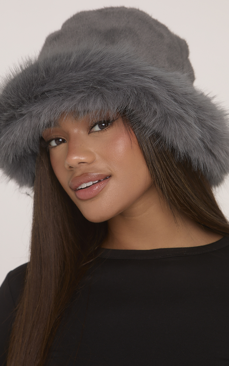 Oversized Hat In Grey Faux Fur | EGO US | EGO display picture 1