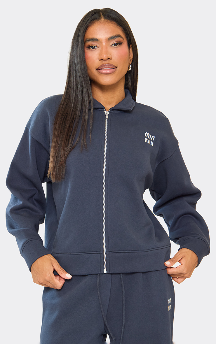 Long Sleeve 'Min Min' Detail Zip Up Front Collared Sweatshirt In