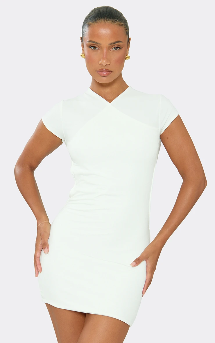 CLO2867_UKBULG5006DR_WH9864_nc