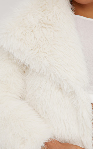 Oversized Collar Detail Cropped Jacket In Ivory Faux Fur | EGO US