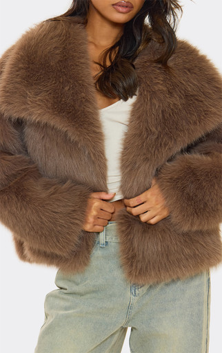 coyseio アウター HAIRY FUR JACKET BROWN Oversized Collar Detail Cropped Fur Jacket In Taupe | EGO US | EGO