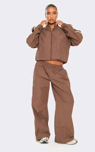 Long Sleeve Contrast Side Panel Zip Up Track Jacket In Chocolate