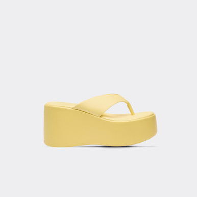 Carina Thong Strap Chunky Platform Sole Sandal In Yellow Faux
