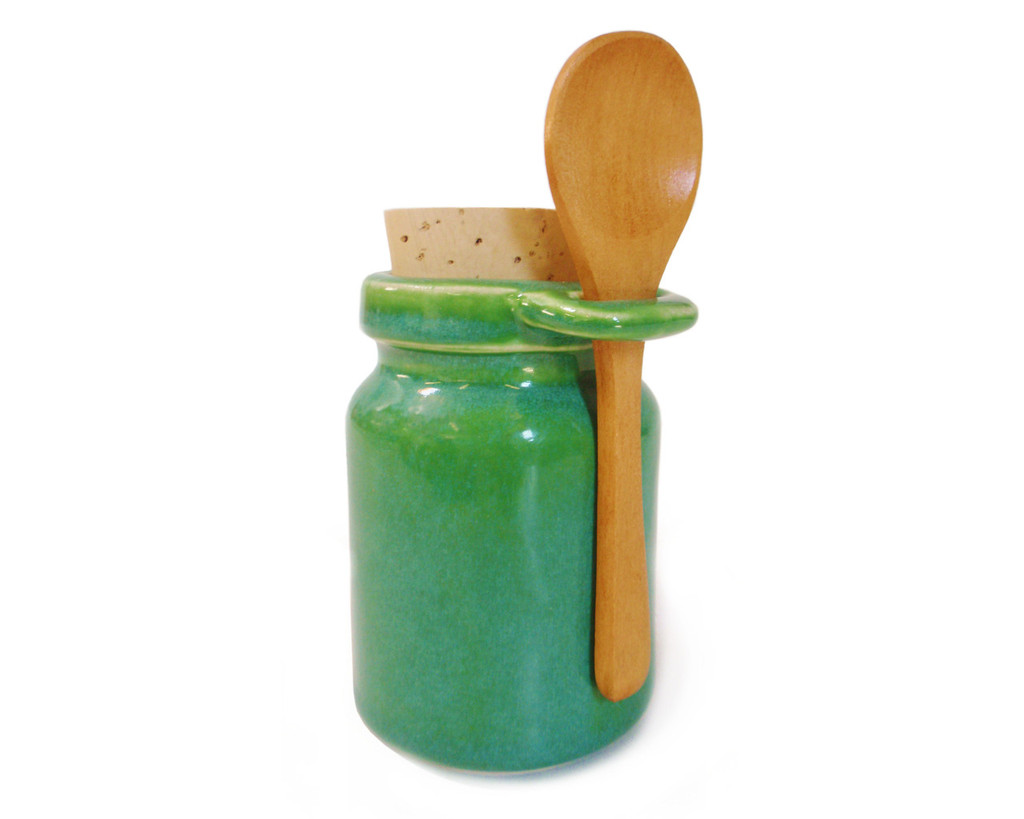 Apple Green storage jar includes a wooden spoon, a food-grade cork stopper (This color also goes great with our Sonoma Harvest Nasal Pot)