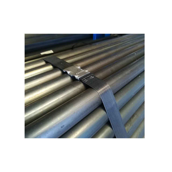 High tensile ribbon wound steel strapping securing a bundle of steel pipes with a metal seal