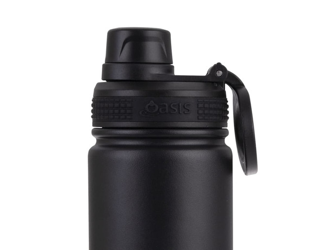 A drink bottle in matte black with a screw cap and a handle, featuring a logo on the side.