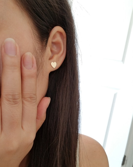 14k Gold Engraved Heart Stud Earring
