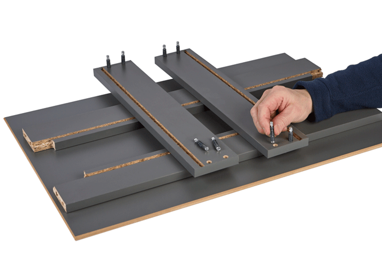 Supplied with Quickfit TL2 cam and dowel assembly