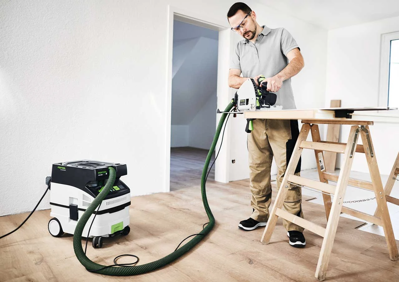 Automatic starting for corded and cordless tools