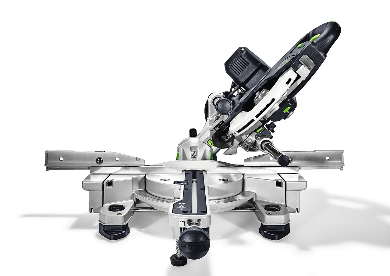 Extremely versatile - Thanks to an inclination angle on both sides of up to 47 or 46 degrees. The angle is adjusted via the highly accessible and easy to use clamp in combination with the extremely precise scale.