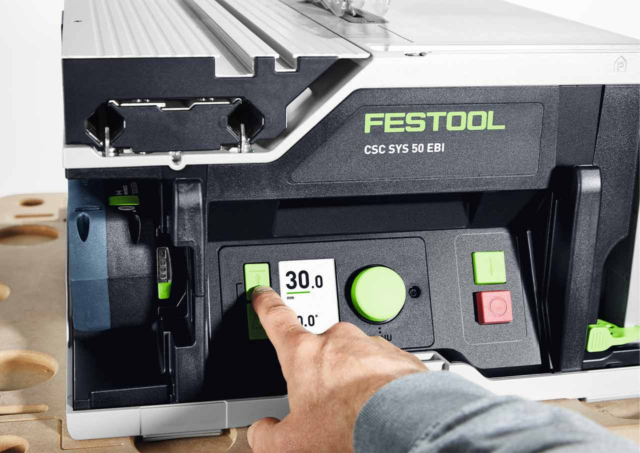 Precise cuts at the press of a button - You can set the height and angle accurately to a tenth of a millimetre with unique digital operation – more exact than with any yardstick, with 100% repeat accuracy. Even the most demanding cuts will succeed with unprecedented precision, with the robust stop system made up of a parallel side fence, angle stop and sliding table.