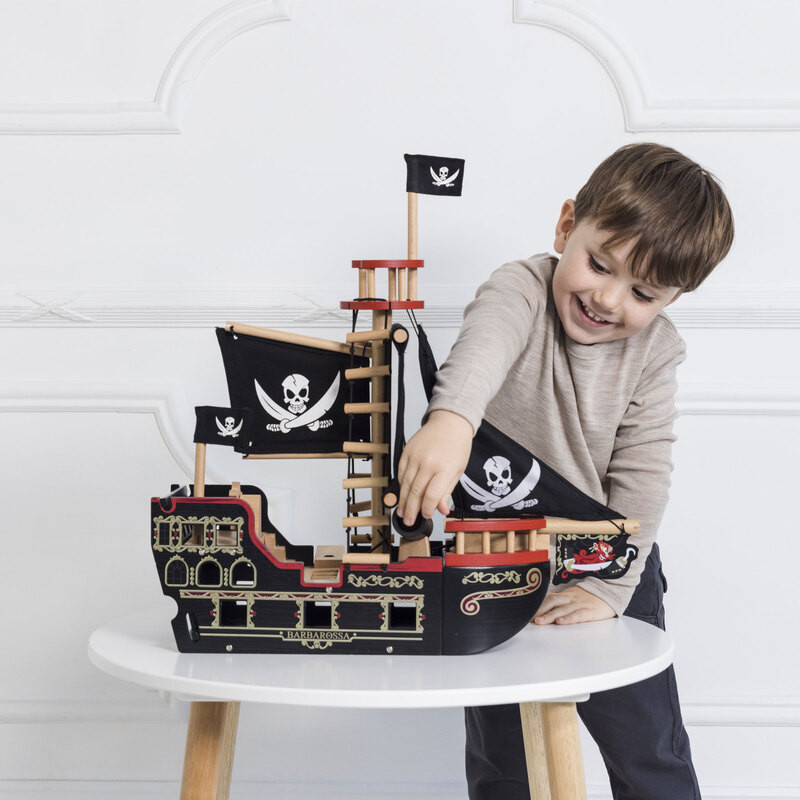 Le Toy Van Barbarossa Ship 1