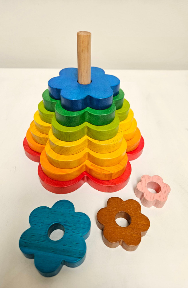 Qtoys Rainbow Stacking Toy Flower in use