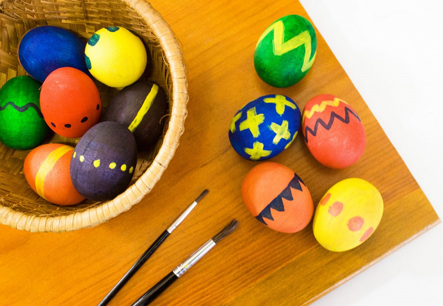 Qtoys wooden eggs