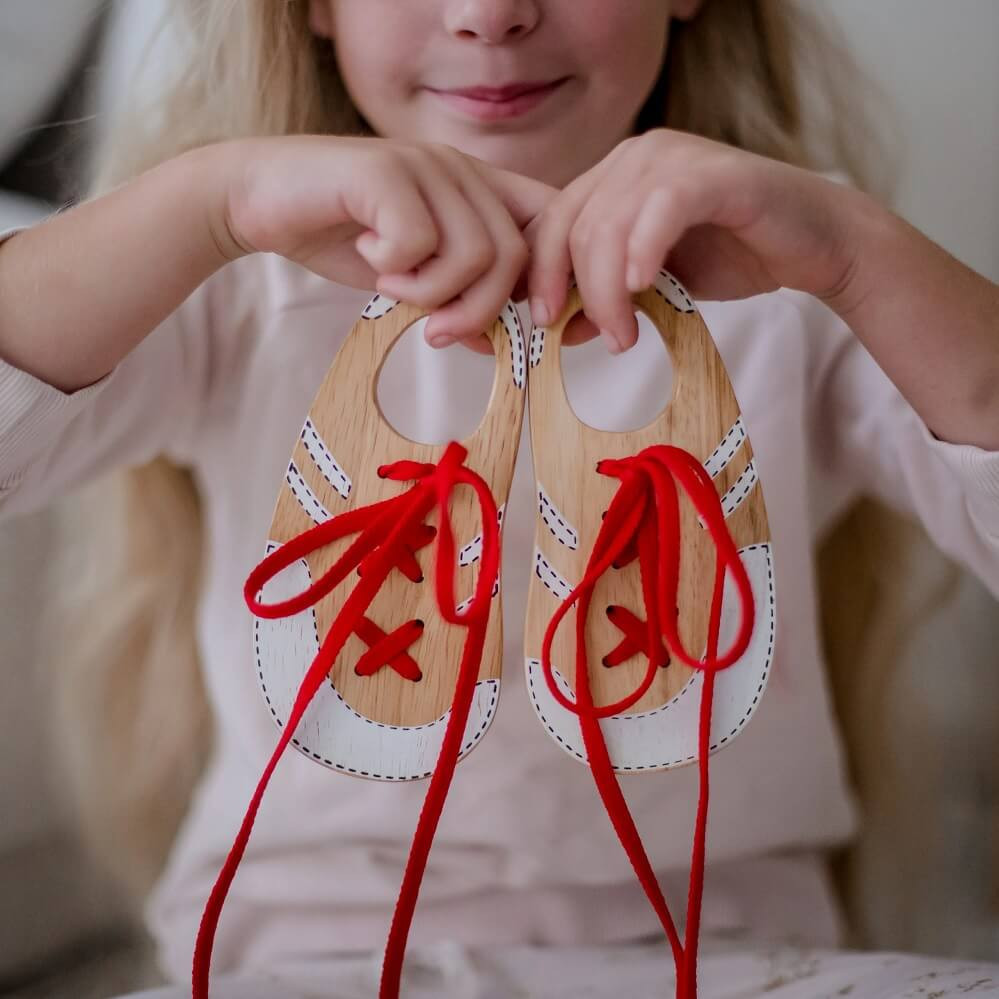 qtoys lacing shoes