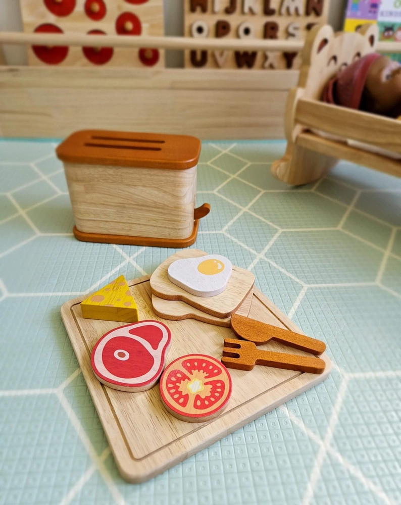 qtoys wooden breakfast set