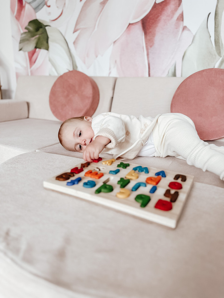 qtoys lowercase alphabet puzzle