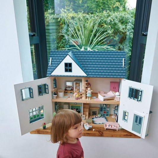 Tenderleaf Dovetail Dollhouse - image 11