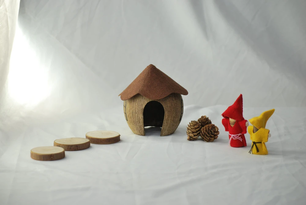 Qtoys Coconut Gnome House