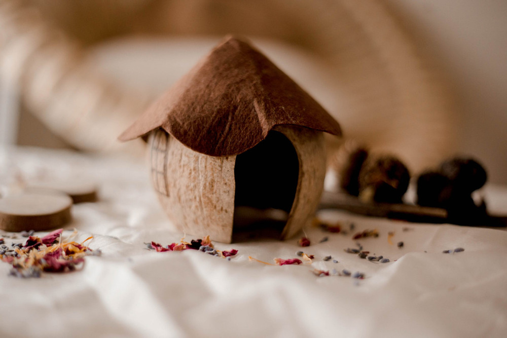 Qtoys Coconut Gnome House 3
