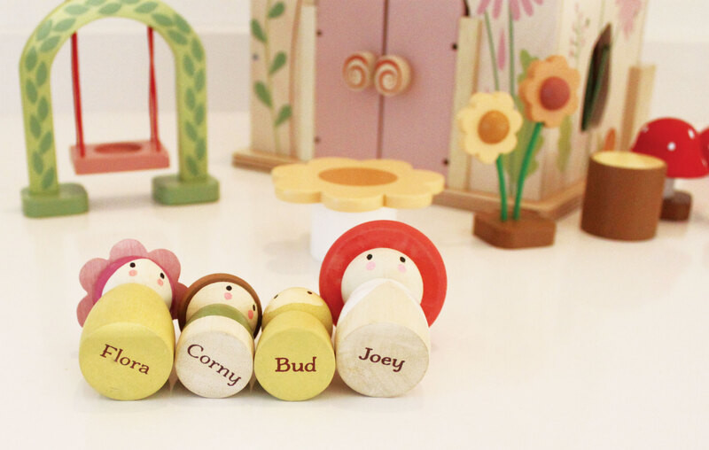 Every doll has its name printed below