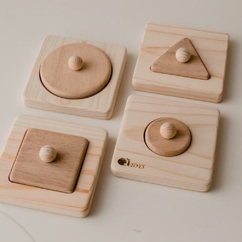 Qtoys educational Shape Puzzle set of 4