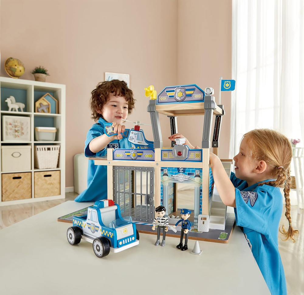 Hape Police Station children playing
