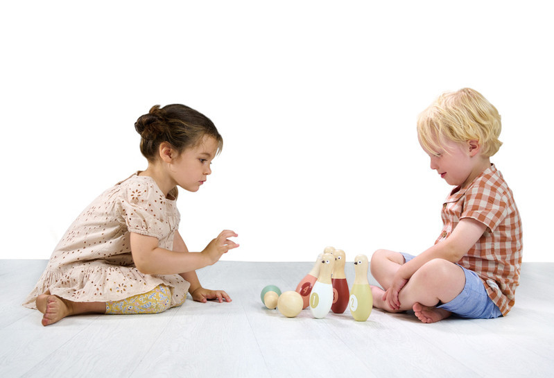 Cooperative or competitive, Tenderleaf Birdie Skittles Bowling Set can be enjoyed by multiple kids