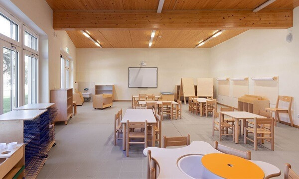 GAM Montessori table in classroom