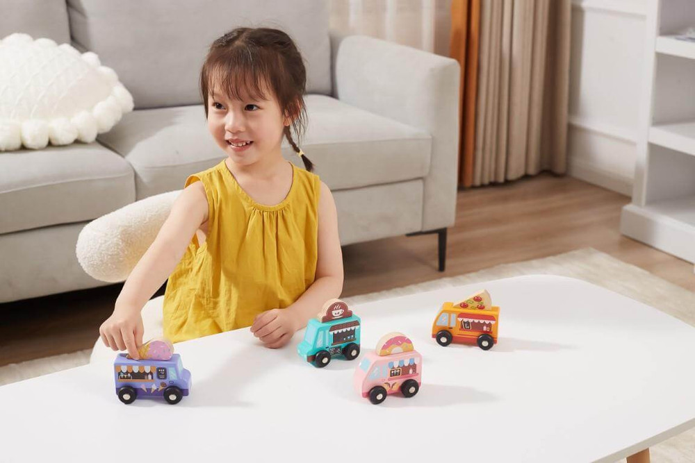 Wooden Dessert Food Trucks 3