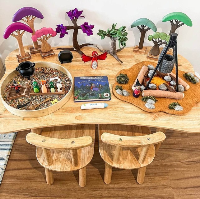 qtoys cloud table with camping set up