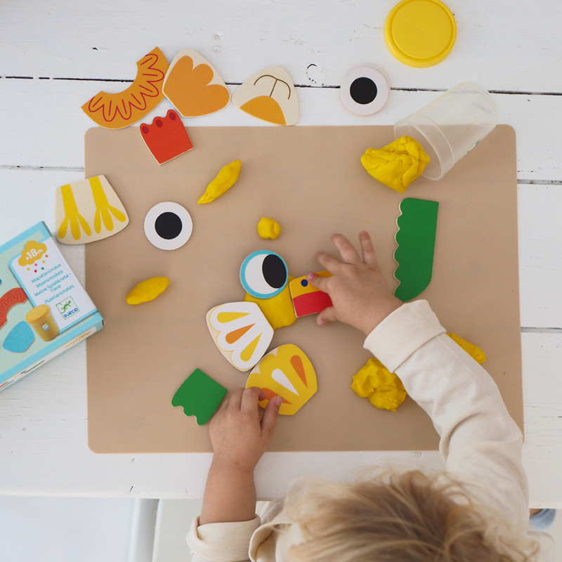 djeco modelling play dough kits