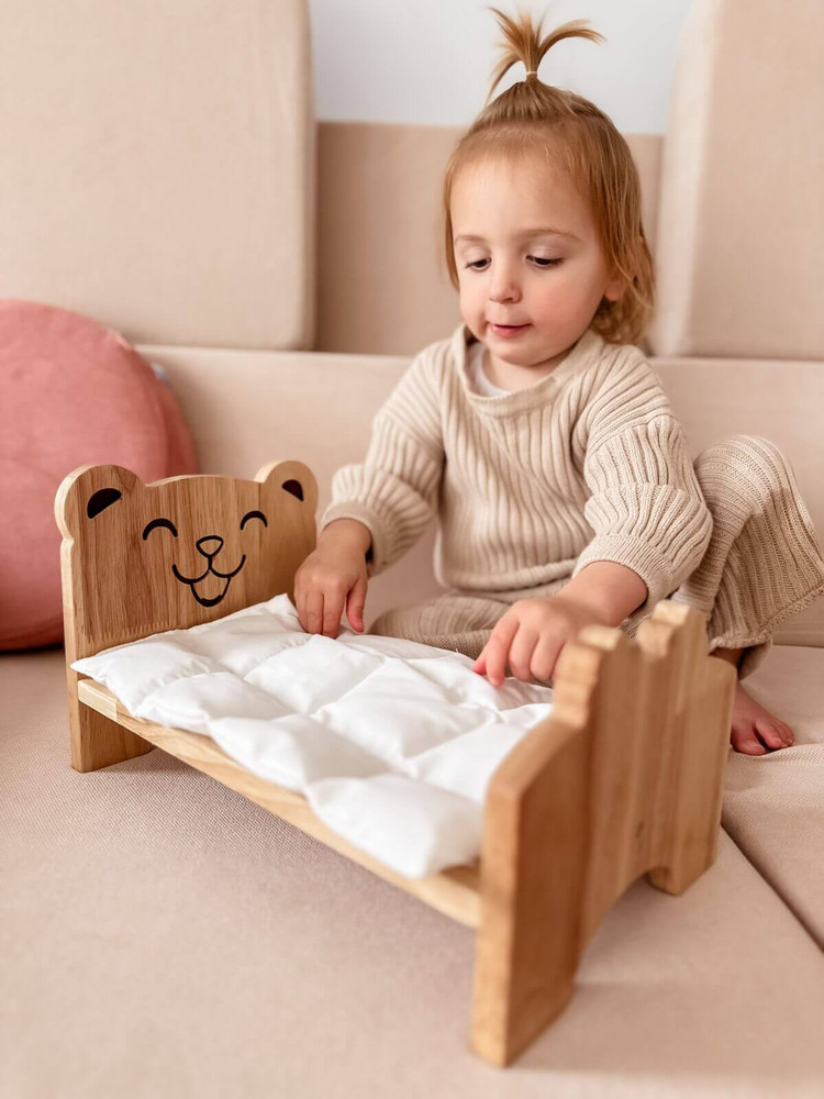 qtoys wooden doll bed