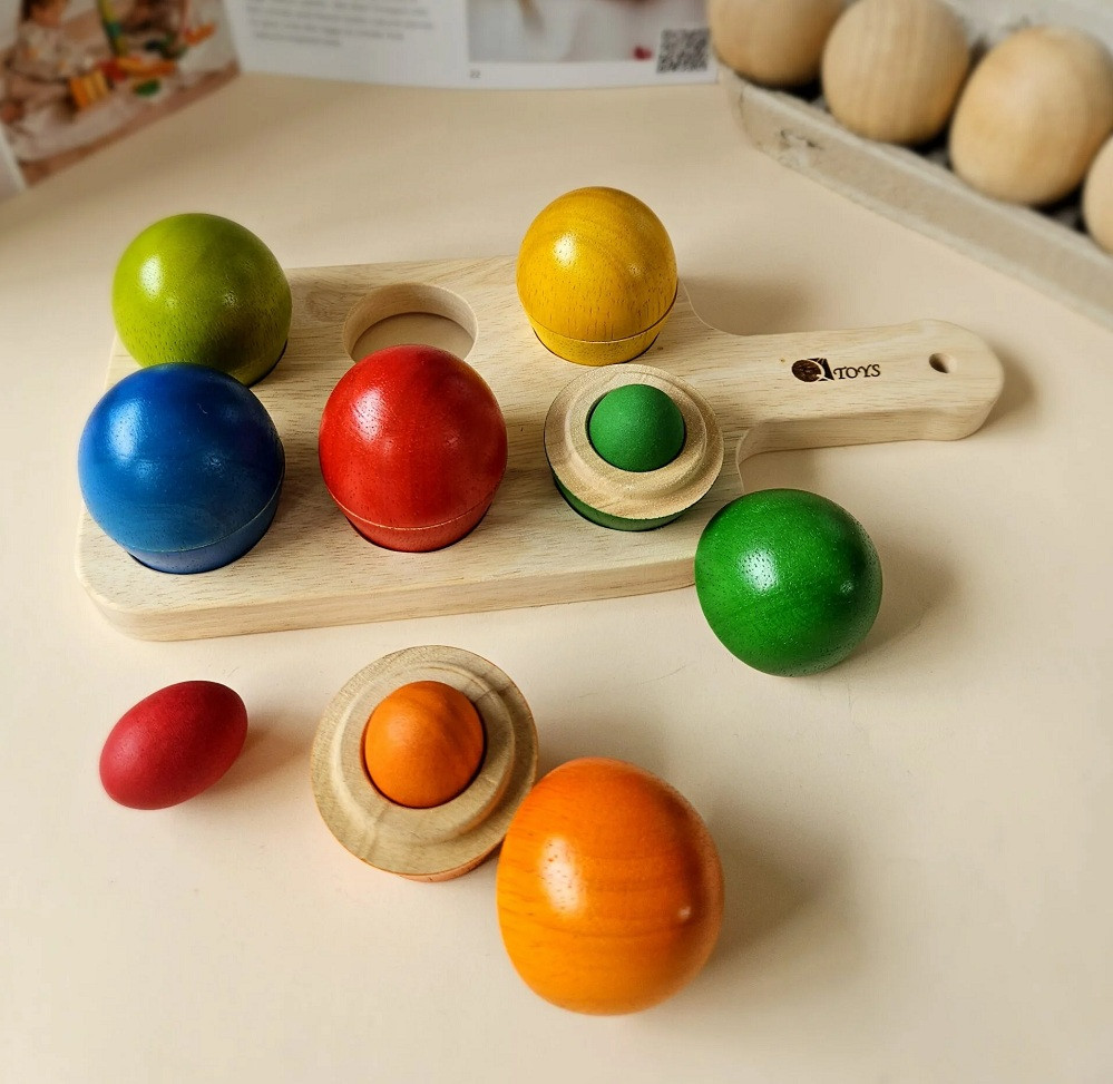 Qtoys Sorting Egg Cups Set with optional nesting tray 2