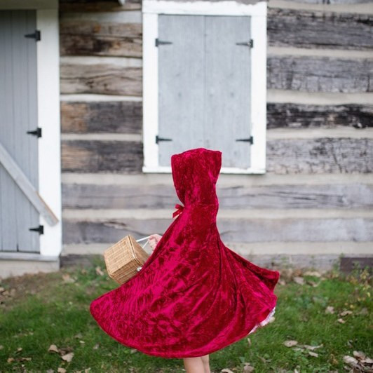Great Pretenders Classic Little Red Riding Hood Cape Enchanting Fairytale Kids Costume - image 6