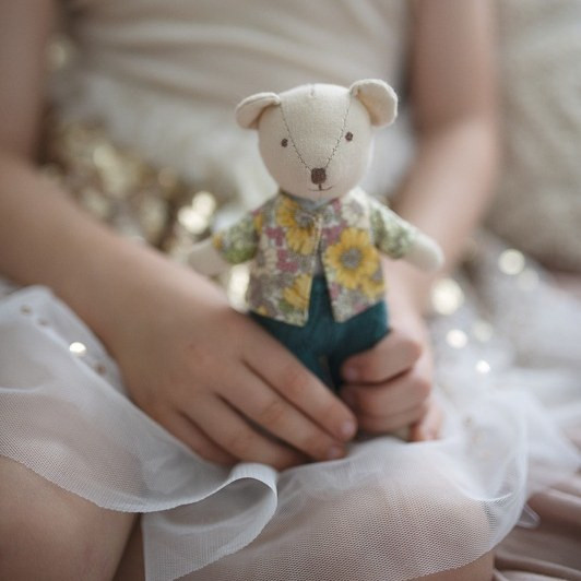 Great Pretenders Bobbie the Bear - image 7