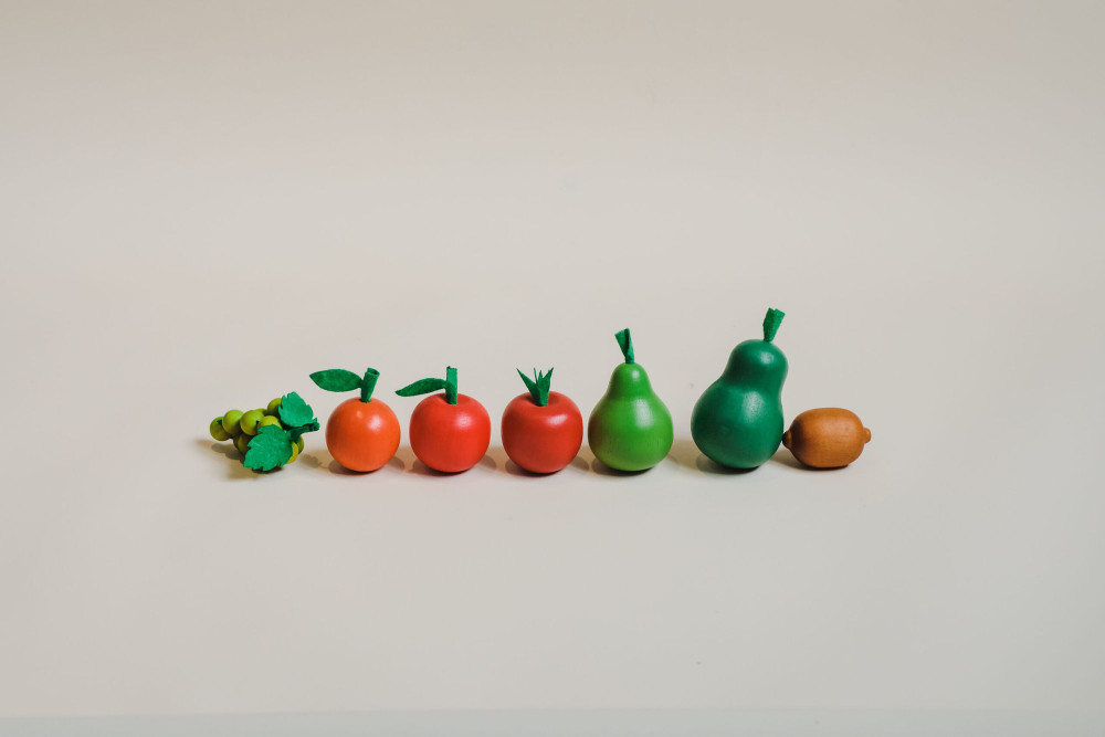 Qtoys Farm Fresh Wooden Pretend Play Fruit Set in Bag - image 6
