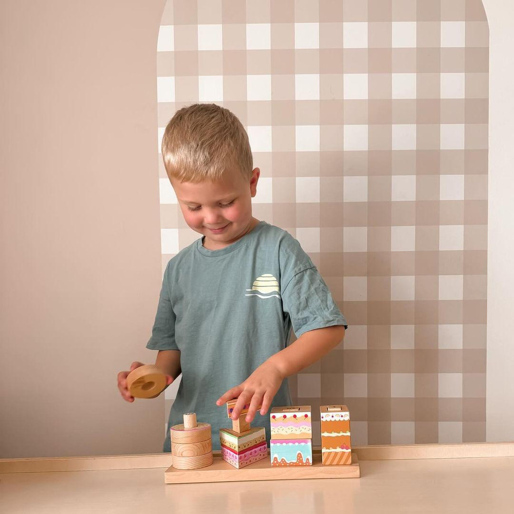 cake fraction stacker