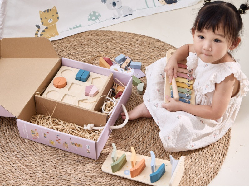 Viga Grow with Me Educational Toy Box for 18-24 Months