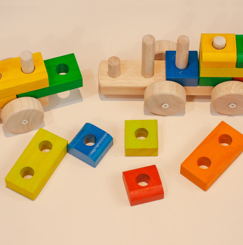 qtoys stracking train parts