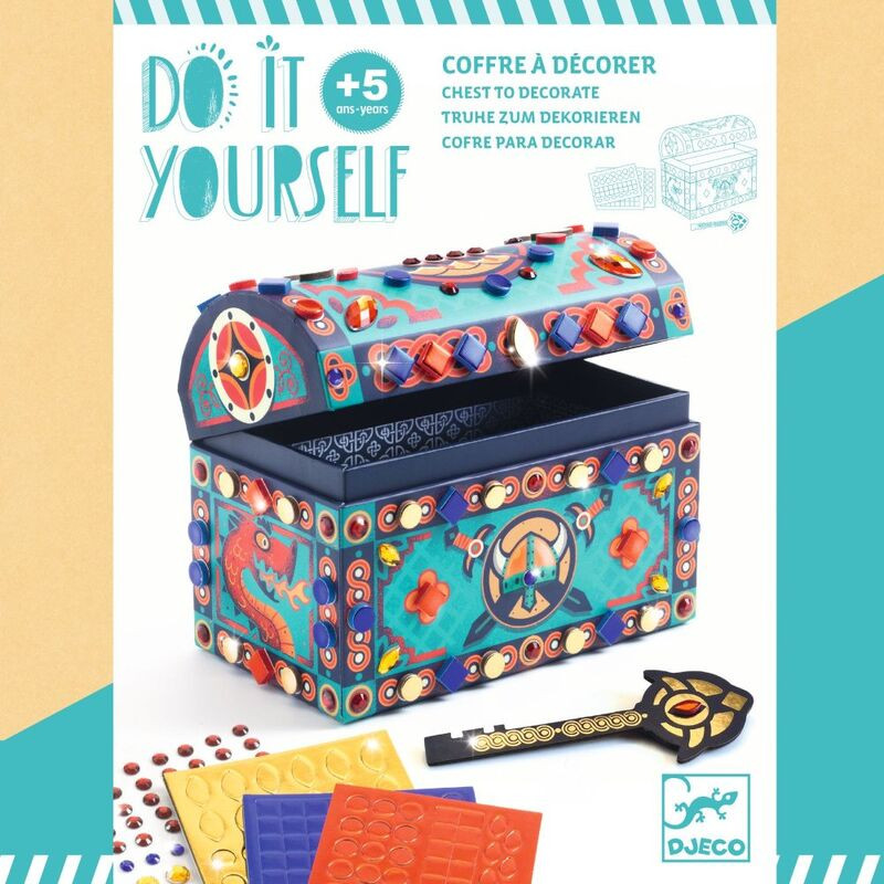 Djeco Do It Yourself Super Treasure Chest 3