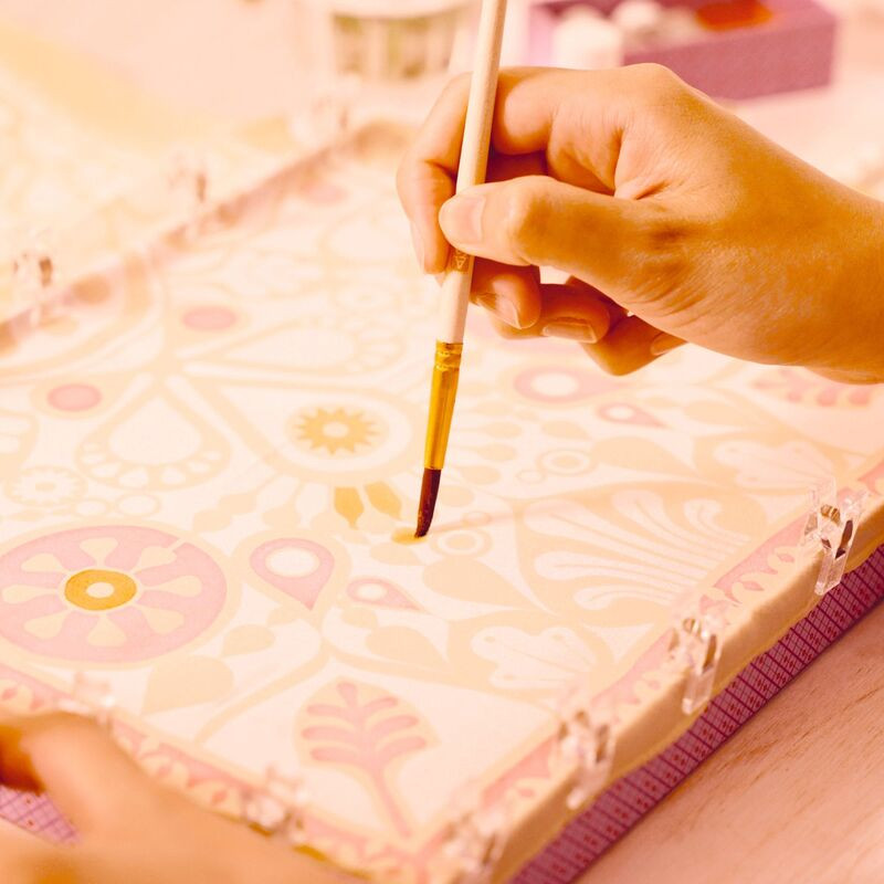 Djeco Atelier 11 - Floral Silk Scarf Painting Kit 2