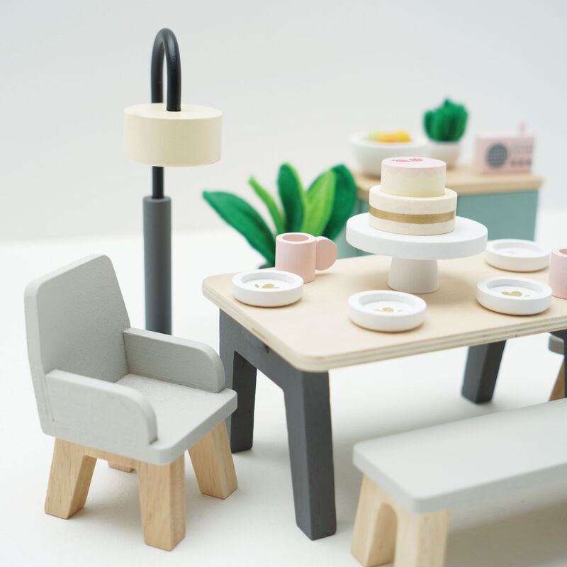 Le Toy Van Deluxe Dolls House Furniture Set - Dining Table