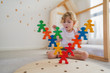 Qtoys Rainbow stacking people set
