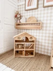 Qtoys Classic Wooden Dollhouse 2